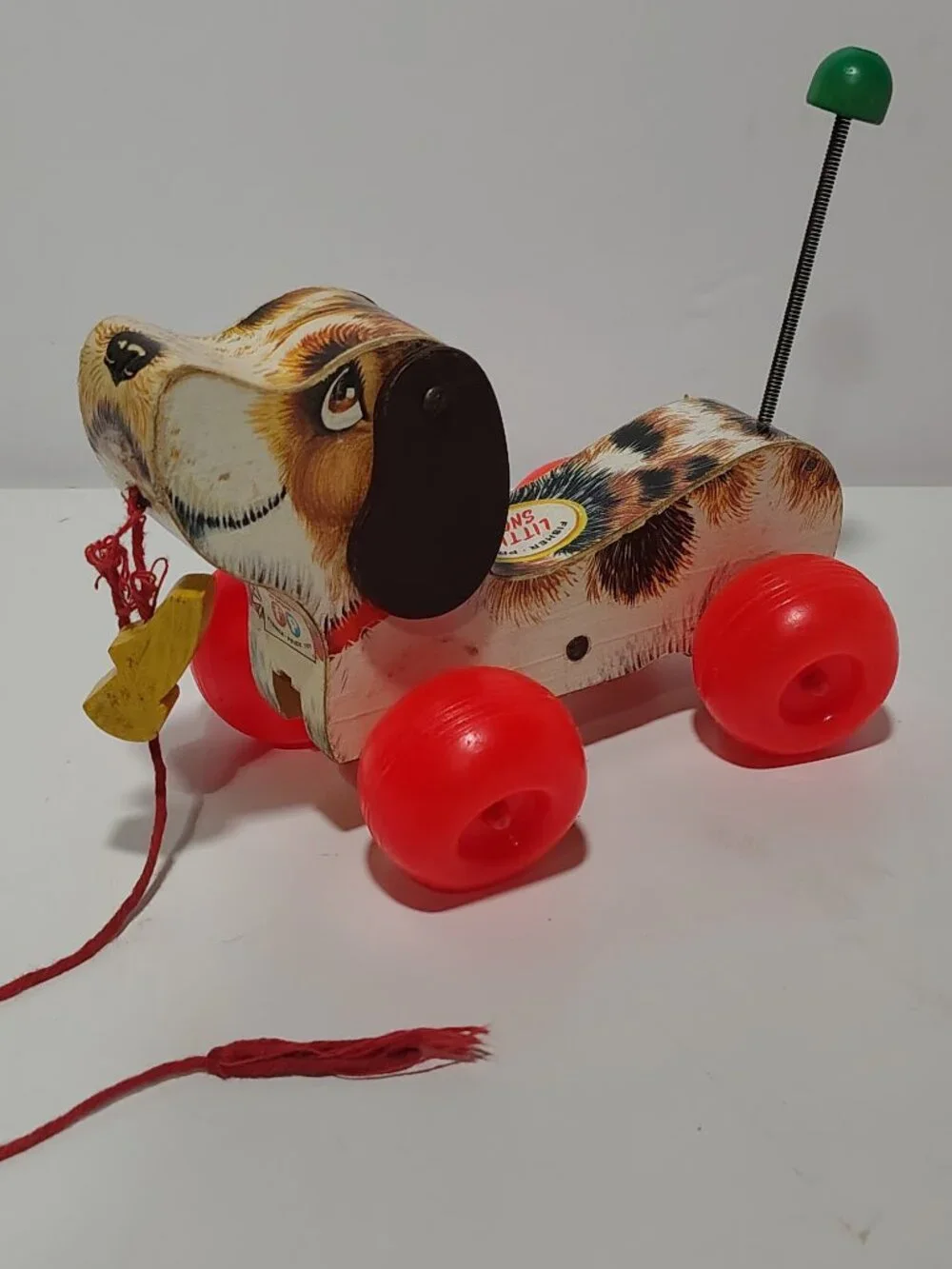 Vintage Fisher Price Little Snoopy #693 Wooden Pull Toy Dog Shoe Works USA
